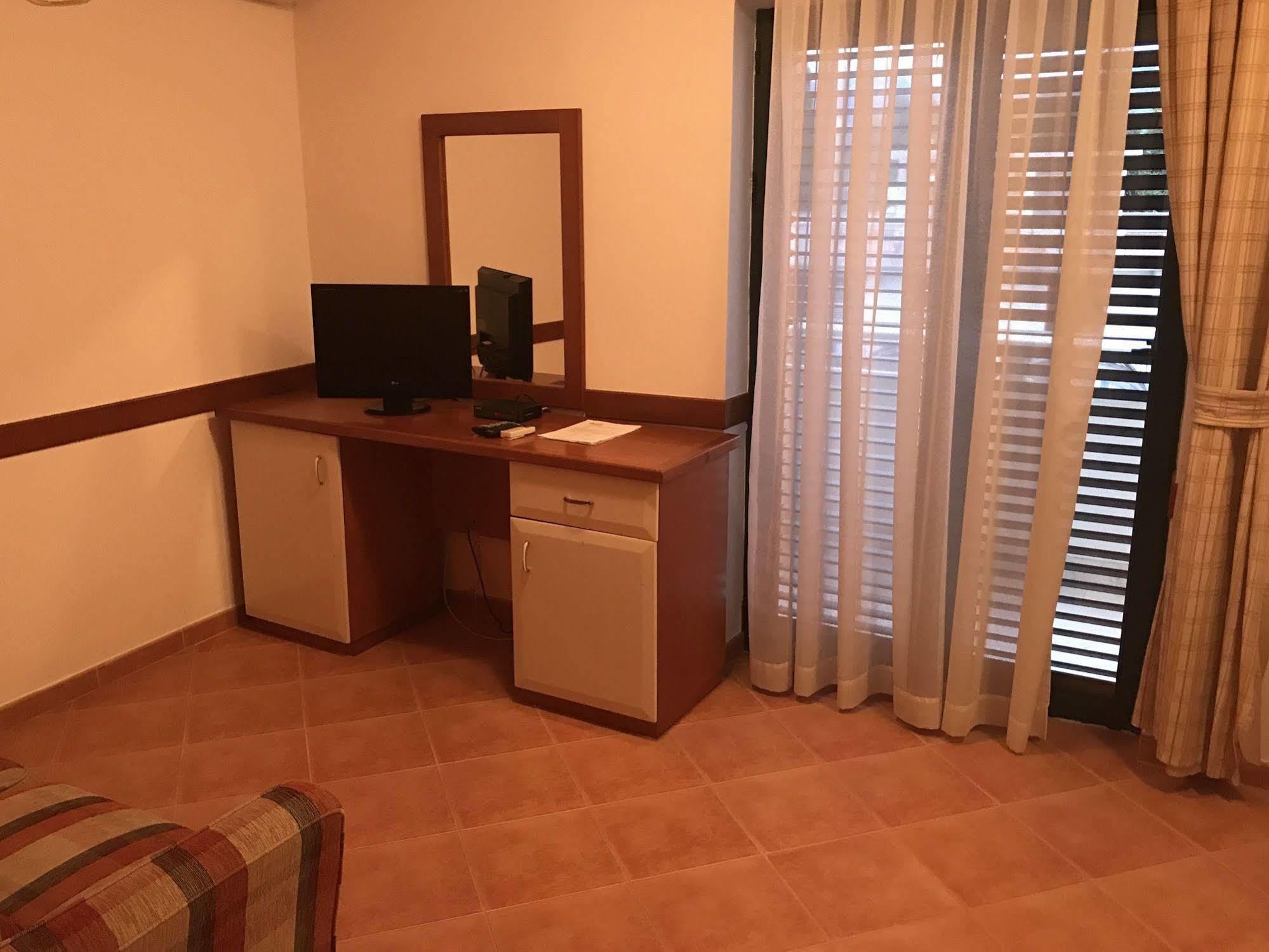 Boutique Hotel Villa Royal Τίβατ Εξωτερικό φωτογραφία